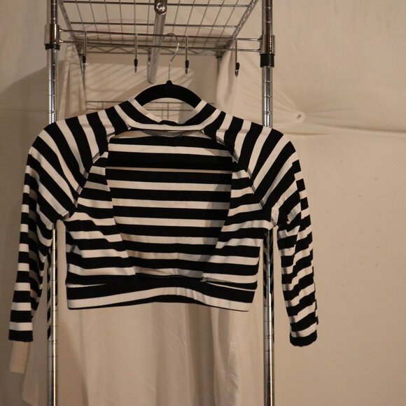 FP Movement Never Better Stripe Layer Size Medium - Picture 2 of 5